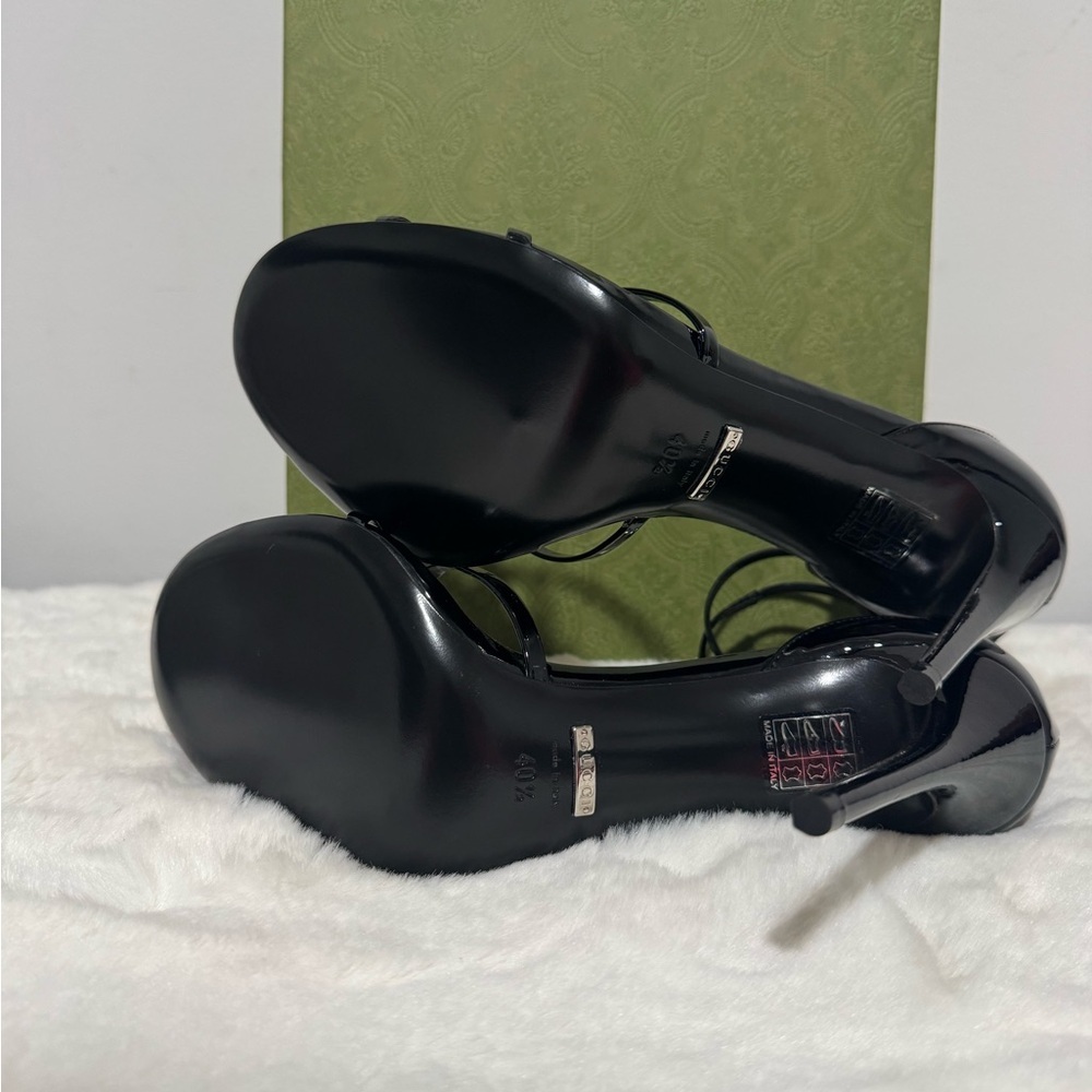 Gucci Women's Patent Leather Black Heels - Picture 7 of 7